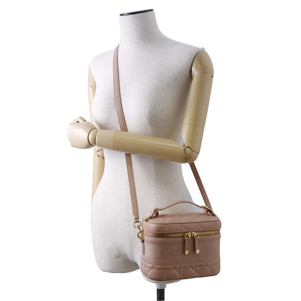 Christian Dior Vanity Cannage Lambskin Handbag - Picture 5 of 12